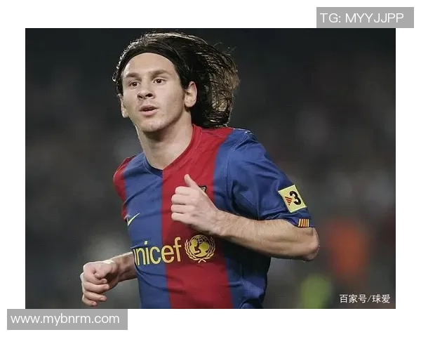 足球明星佩戴发带的高清图片展示与风格解析