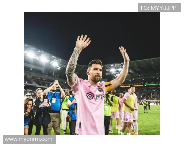 向我心目中最伟大的足球明星致敬他的激情与努力永远激励着我